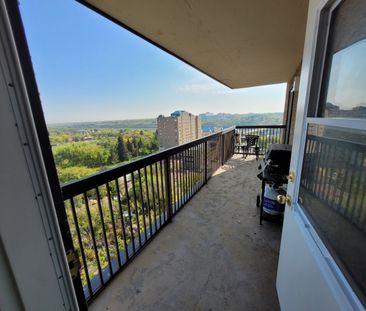 2 Beds & 1 Bath Apartment Style Condo in Downtown Area - Photo 4