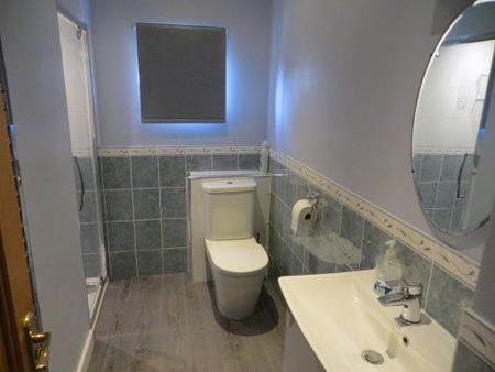 2 bedroom detached bungalow to rent - Photo 5