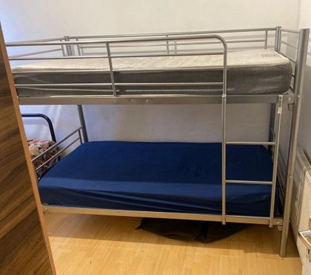 Room in a Shared House, Katherine Road, E6 - Photo 2