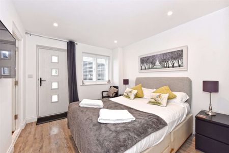 All inclusive short let. A modern cottage with rural views near charming pub, for short lets between one and four weeks - Photo 5