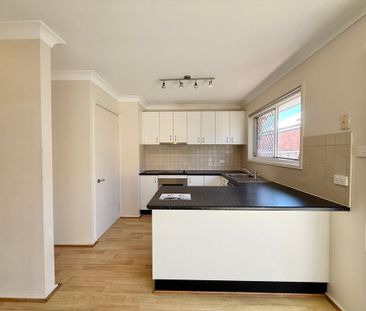 2/63 Selwyn Street, Merewether - Photo 5