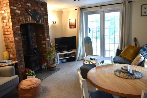 2 bedroom detached bungalow to rent - Photo 1