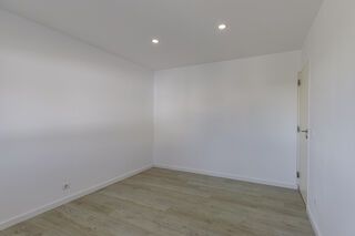 Apartment 3 bedrooms Mafra for rent - garage, great location, quiet area - Photo 4