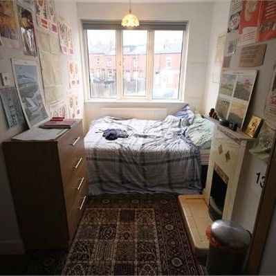 3 Bed - 15 Hessle Walk, Hyde Park, Leeds - LS6 1EJ - Student - Photo 1