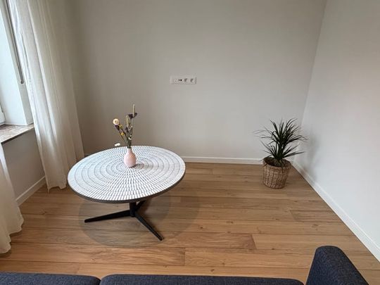 Appartement te huur - Photo 1