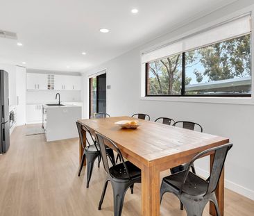 21 Kinlora Avenue, Epping VIC 3076 - Photo 5