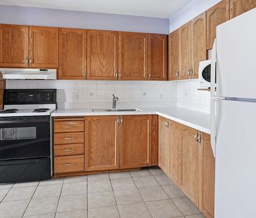 6075 Pineglade Crescent - Photo 6