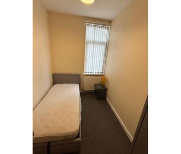 Splott Road, Cardiff, CF24 - Photo 2