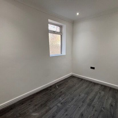 Hall Lane, L7 - Photo 1