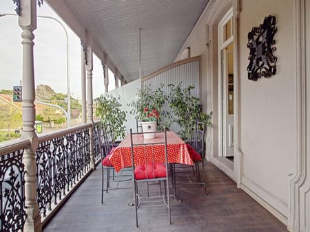 Gorgeous French Style Character with Front & Rear Balconies. Ideal to Work from Home. - Photo 2