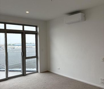 Apartment living at its best - Photo 5