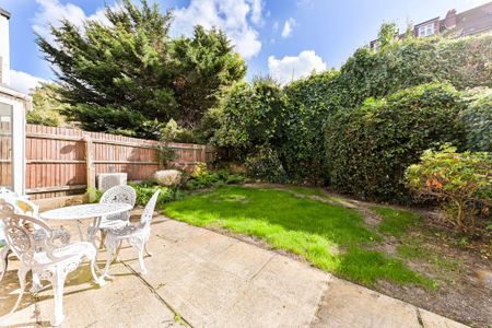 2 bedroom semi-detached house to rent - Photo 2