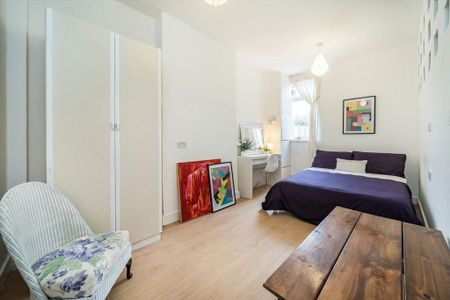 3 bedroom flat to rent - Photo 4