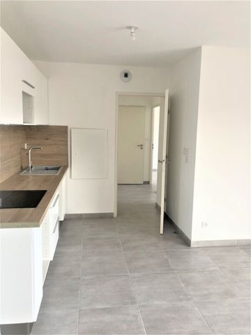 Location Appartement 3 pièces 58m² MARSEILLE 13ème - Photo 5