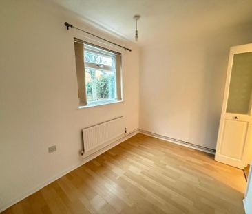 1 bedroom ground floor flat to rent - Photo 4