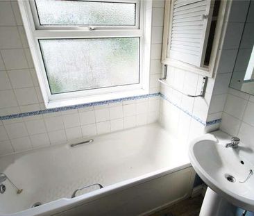 St. Georges Road, Reading, Berkshire, RG30 - Photo 2