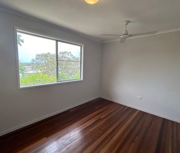 WHERE COMFORT MEETS EASY FAMILY LIVING - THIS BEAUTIFUL HOME IS AVA... - Photo 4