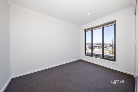 75 Fuchsia Drive, Rockbank - Photo 4