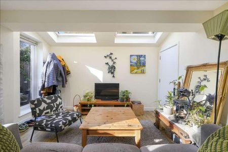 Hargrave Park, Archway, N19 - Photo 3