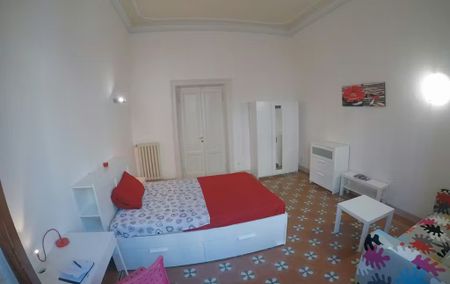 Via Zara, Florence, Tuscany 50129 - Photo 3