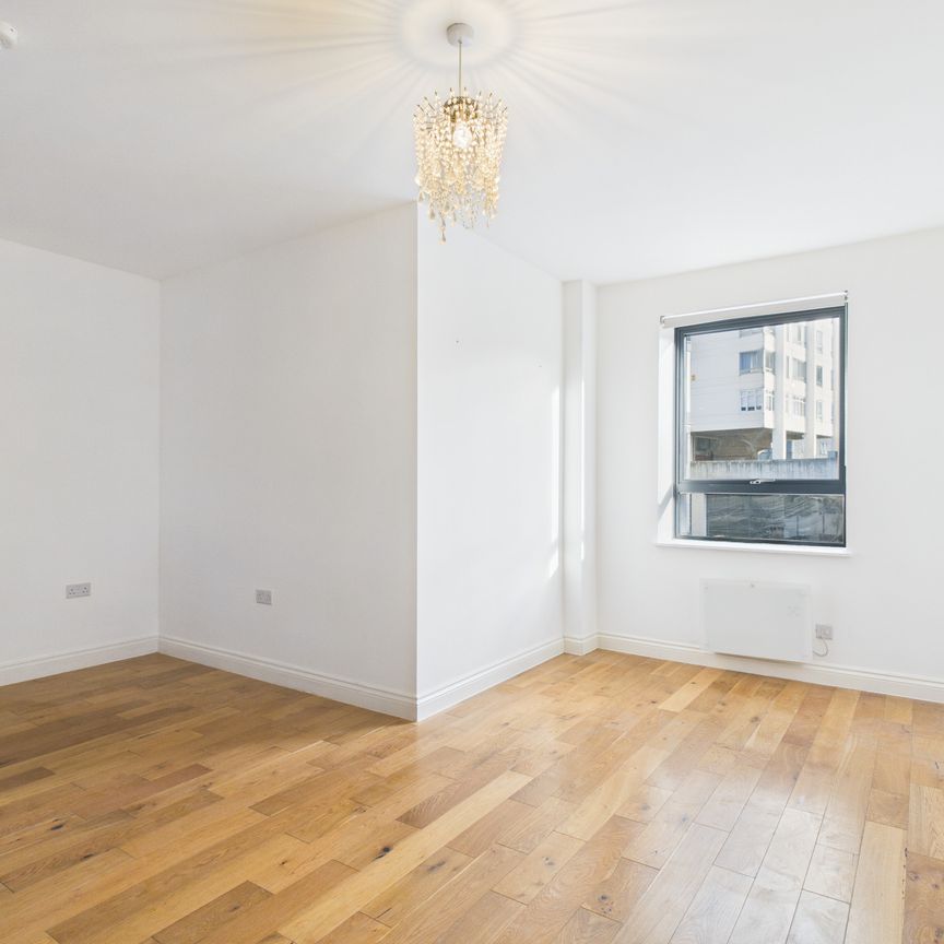 16 Elmfield Road, Bromley, BR1, London - Photo 1