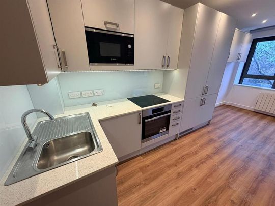 Studio to rent - Photo 1