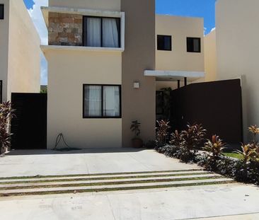Casa con alberca y paneles solares Cumbres Novonorte - Photo 1