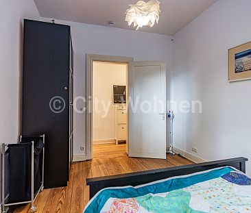 3-Zimmer-Altbauwohnung mit Pitchpineboden mitten in Hamburg-Eimsbüttel - Photo 1