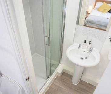 1 bedroom in a house share to rent - Photo 6