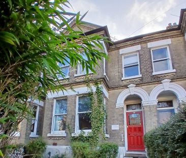 5 bed terraced house to rent in Earlham Road, Norwich, NR2 - Photo 2