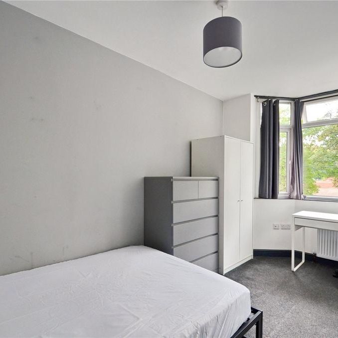 6 bedroom terraced house to rent - Photo 1