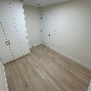 Brand new 2brs 1bath Suite in Van. East for Rent - Photo 2