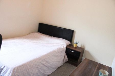 2 bedroom private hall to rent - Photo 5