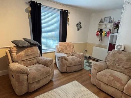 1 bedroom maisonette to rent - Photo 2