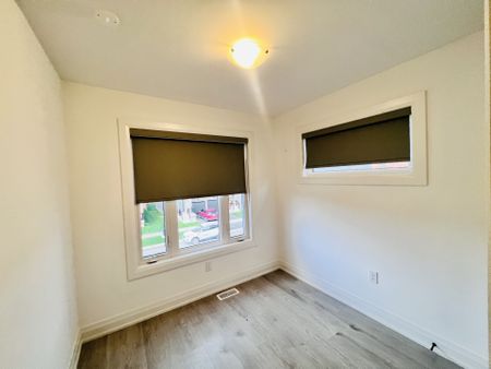 For Lease - 149 Gateland Drive, Barrie, Ontario - Photo 2