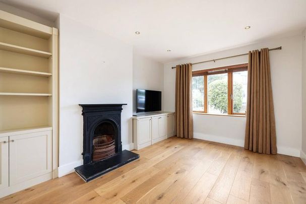 104 Eaton Wood Grove Shankill Dublin 18 - Photo 1