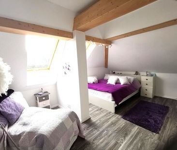 APPARTEMENT 21/2 PIÈCES MANSARDÉ À HEIMBERG (BE), MEUBLÉ, TEMPORAIRE - Foto 4