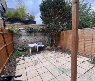 Room in a Shared House, Scawen Road, SE8 - Photo 5
