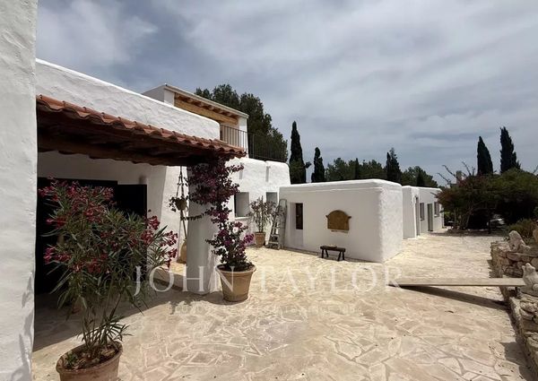 Cala Llonga, Balearic Islands 07849