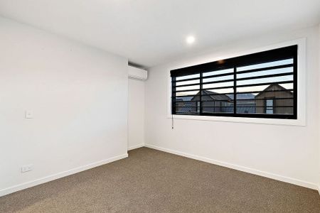 2 Bed, 2 Bath Townhouse with Garage! - Photo 4