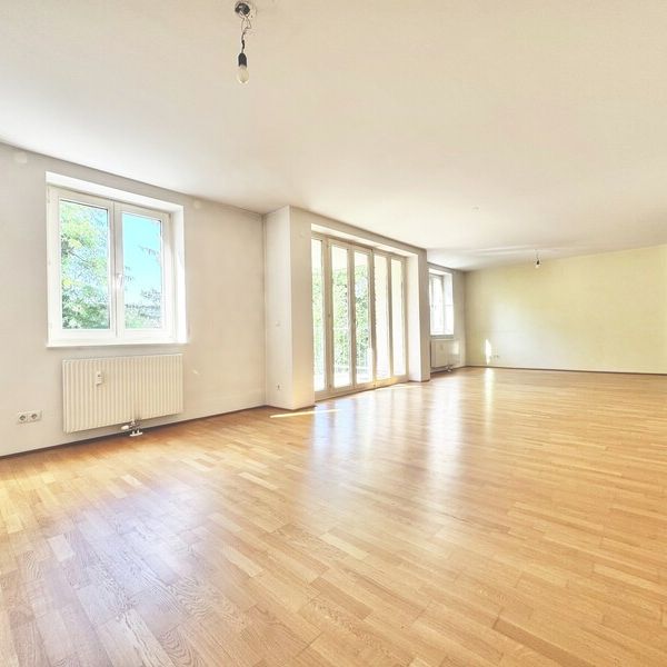 ERSTBEZUG NACH SANIERUNG | TRAUMHAFTE NEUBAUWOHNUNG IN GRÜN-RUHELAGE | HELLE 4 ZIMMER MIT BALKON | TOPLAGE - Photo 1