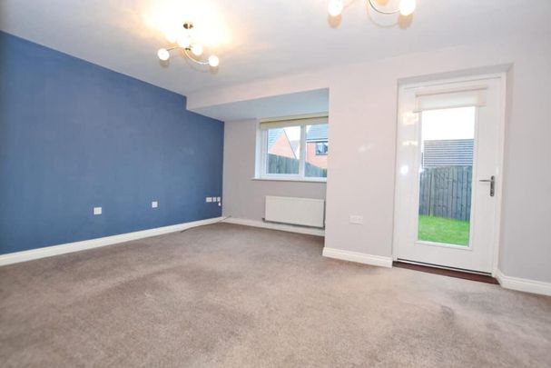 3 bedroom semi-detached house to rent - Photo 1