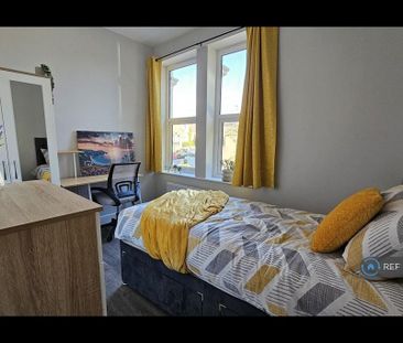 6 bedroom semi-detached house to rent - Photo 3