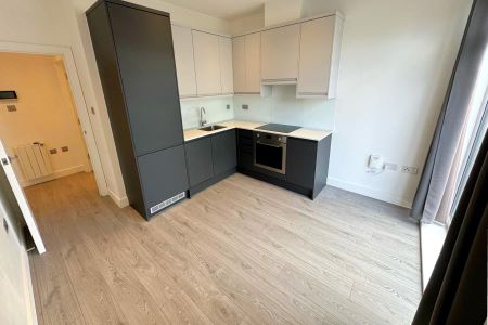 Aviv Place, Addlestone - 1 bedroomProperty for lettings - Seymours - Photo 3