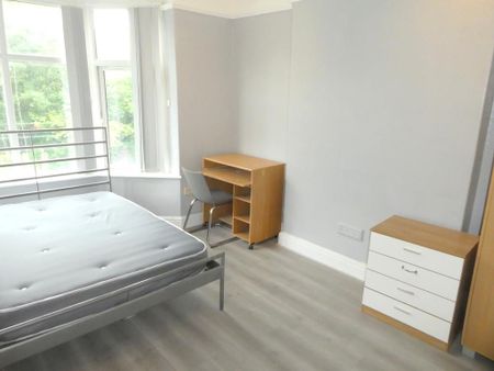 5 bedroom semi-detached house to rent - Photo 3