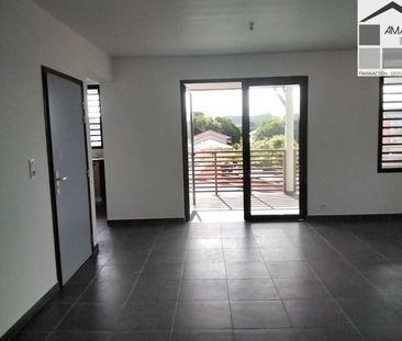 Location Appartement 3 pièces 79m² CAYENNE 97300 - Photo 3