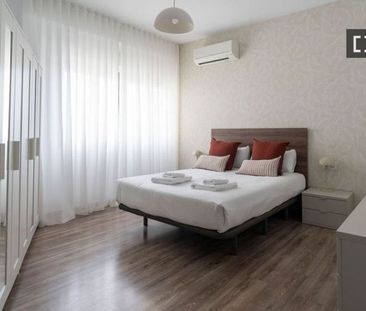 4 room luxury Flat for rent in Valencia, Spain - Photo 3