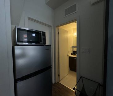 1 bed 1 bath - Photo 2