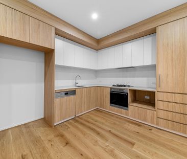 Stylish Two-Bedroom Apartment with Modern Finishes & Stunning Views - Photo 5