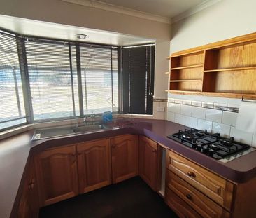 Spacious 3x1 Home with Huge Backyard in Sought-After Australind - Photo 5